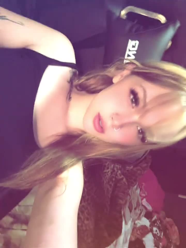 ☾༺L༻☽ on Jul 25