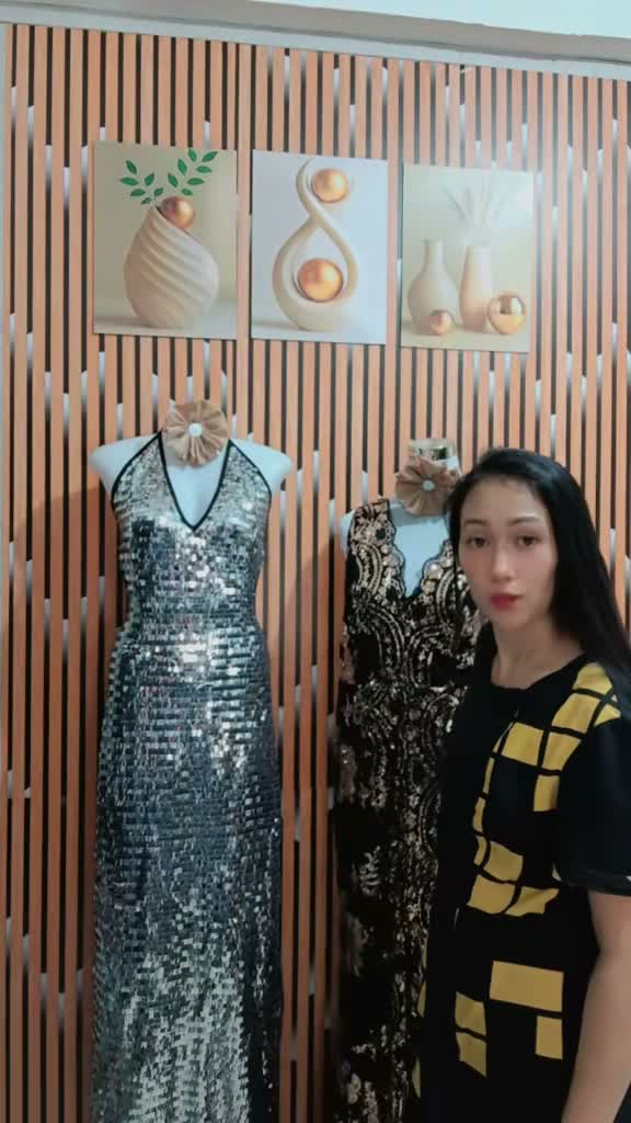 Joyen fashionshop on Aug 5