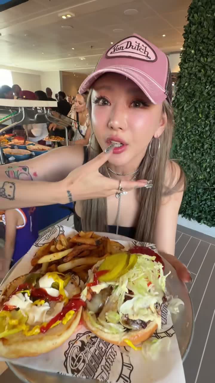 Kat on Aug 18