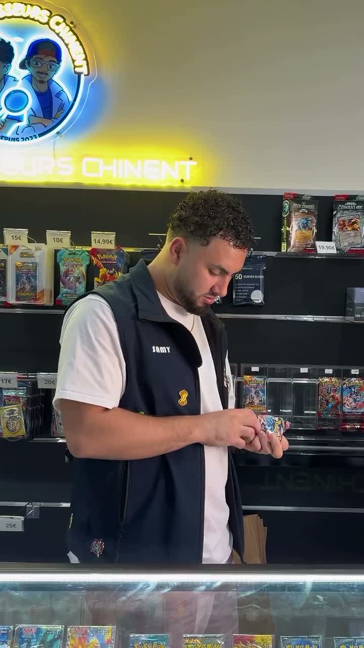 Boutique League Pokémon | Les professeurs chinent on Jul 31
