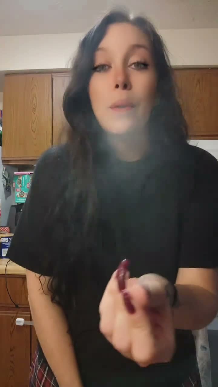 CannaCarly🕷️🕸️🍃 on Aug 19