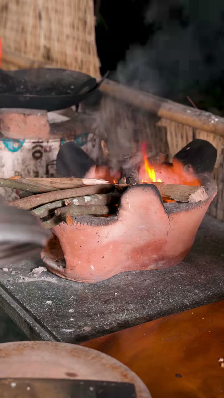 Nghệ Sĩ Ngân Quỳnh on Jul 25
