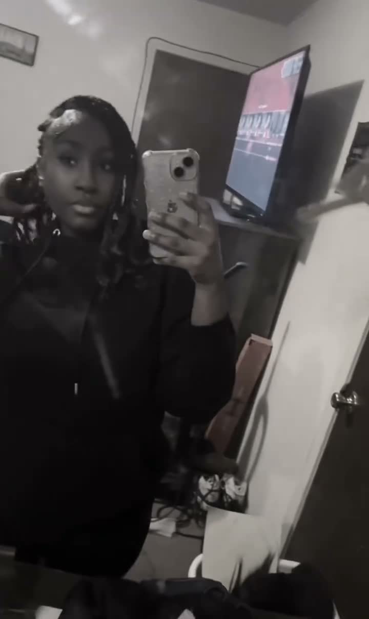 𝓜𝔂𝔀𝓸𝓻𝓵𝓭🎀 on Feb 7