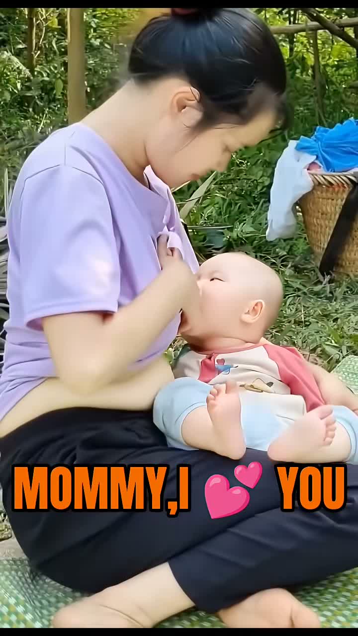 breastfeeding vlog on Aug 10