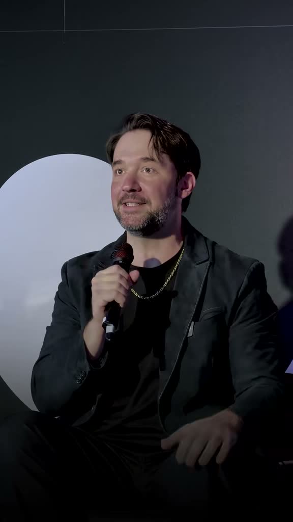 Alexis Ohanian Sr. 🚀 on Apr 14