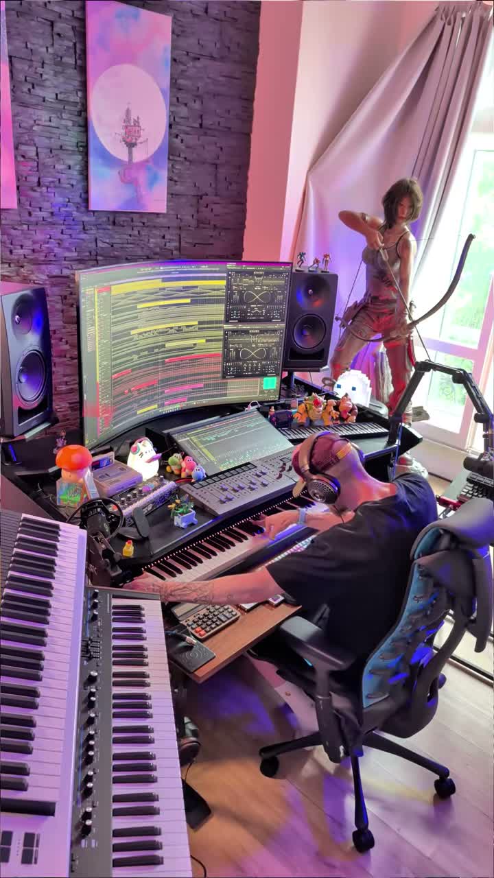 Tobi Weiss - Composer on Aug 17