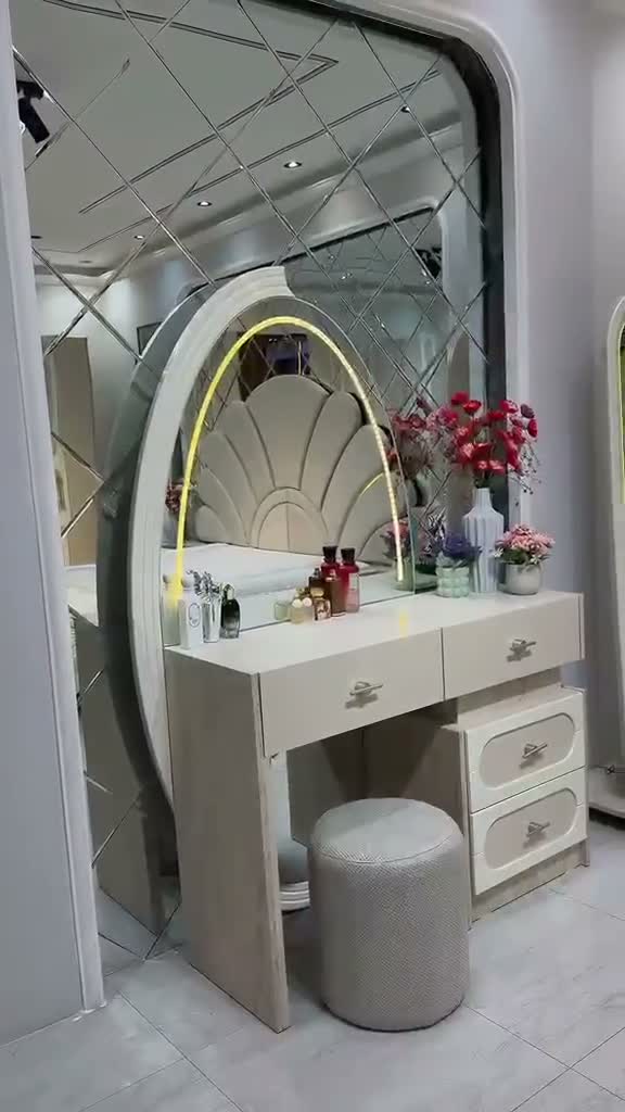وُتُــــر لَلَآثًــــــــآثً المنزلي 🏡 on Aug 20
