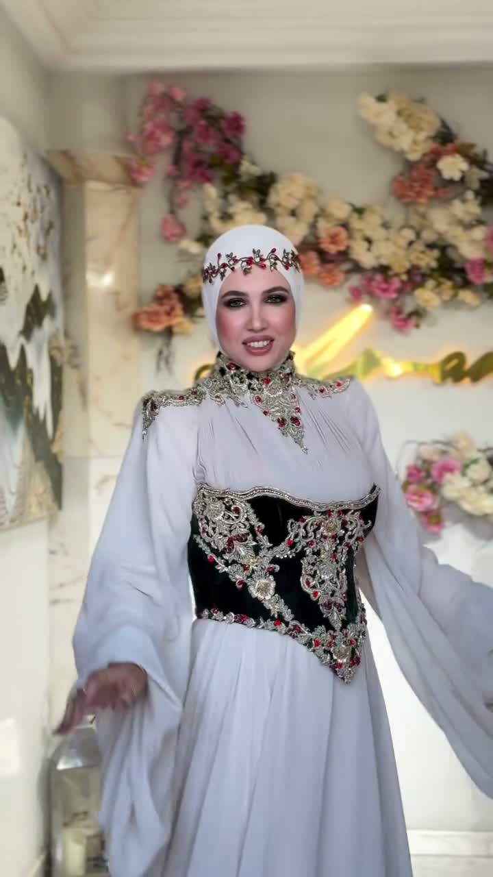 amanimodestcouture on Jun 21