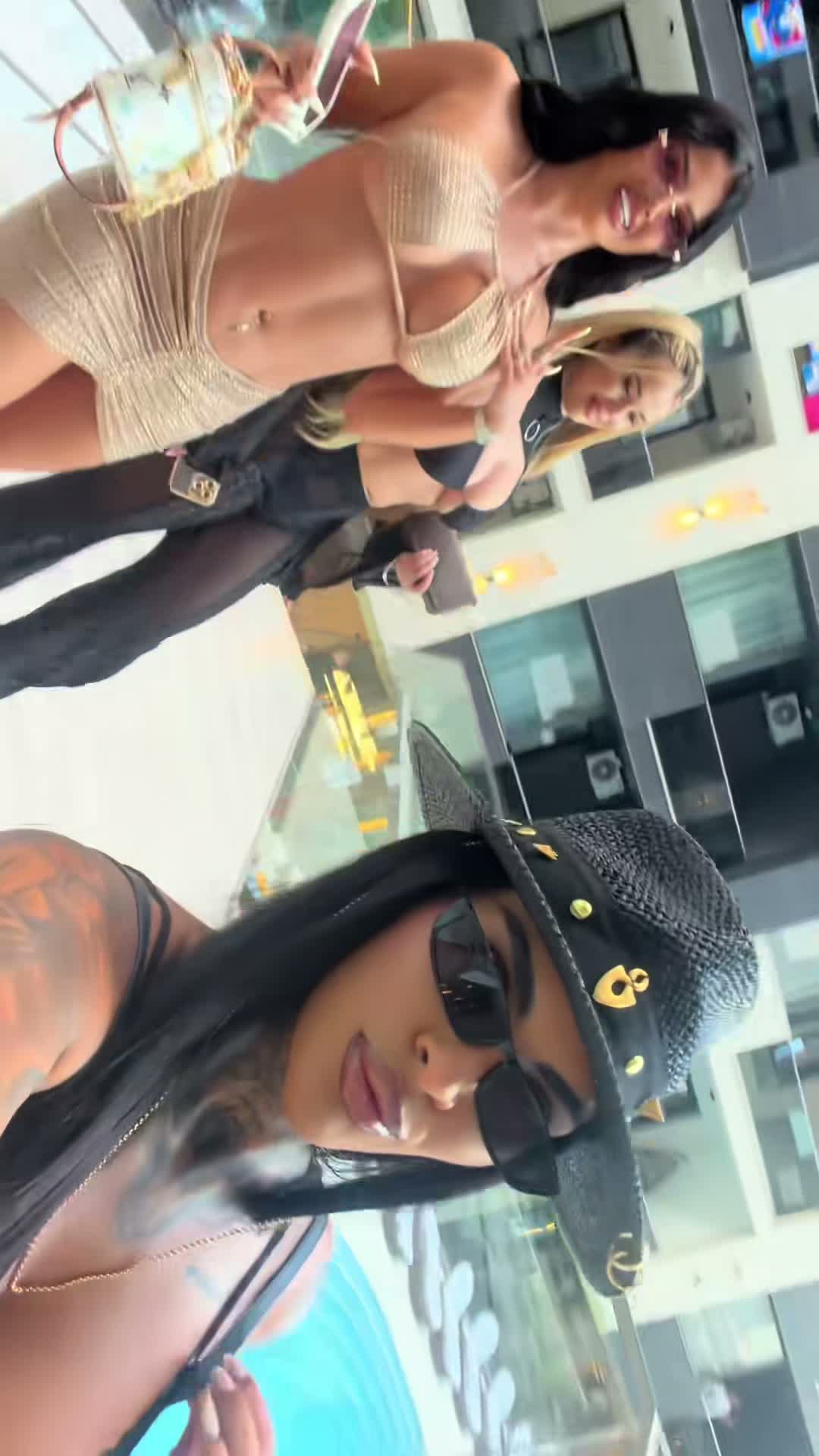 foxiee fox on Jul 28