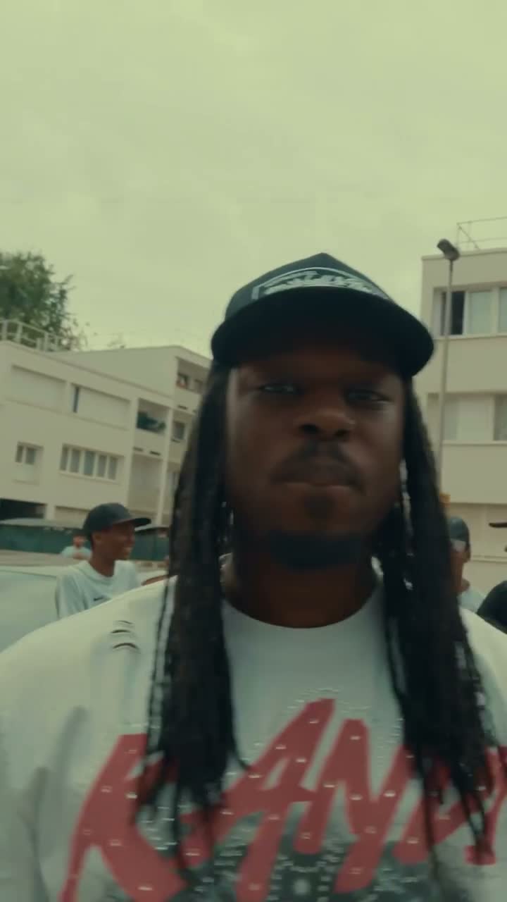 LARI BÉTÉ 🇨🇬🇨🇮 on Jul 28